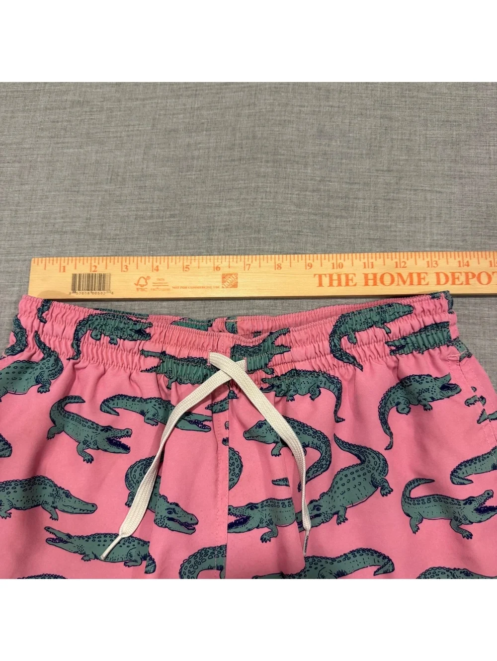 Chubbies pink alligator print swim trunks